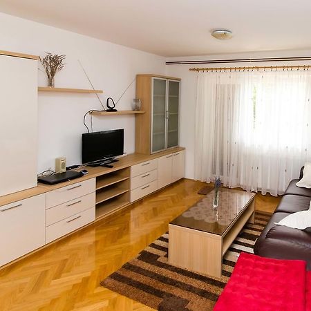Apartment Peran Шибеник Екстер'єр фото