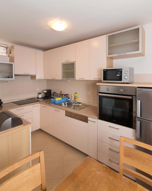 Apartment Peran Шибеник Екстер'єр фото