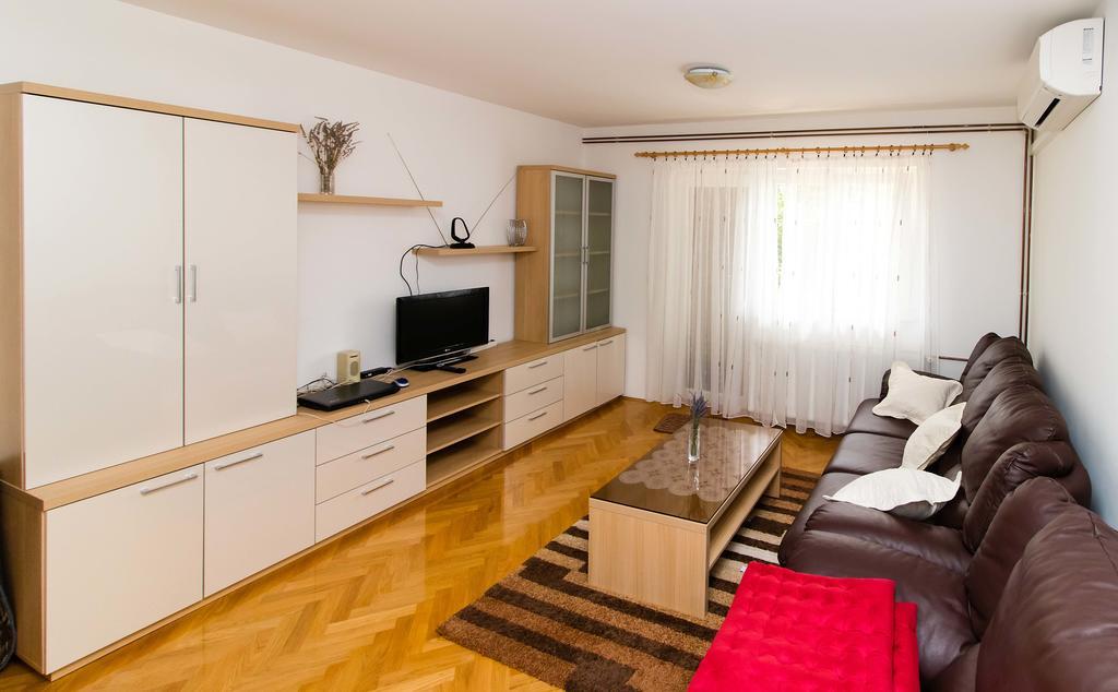 Apartment Peran Шибеник Екстер'єр фото